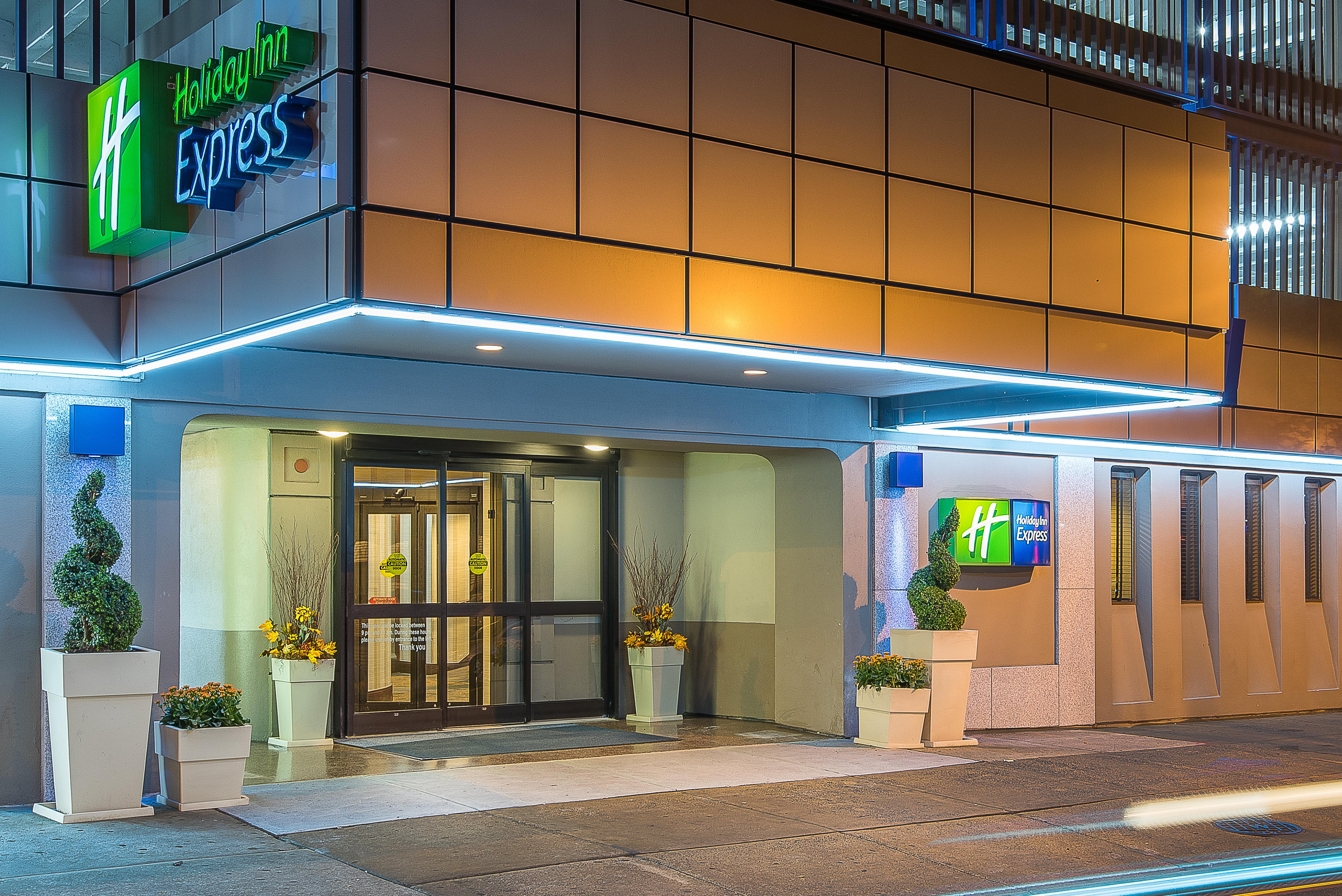 Holiday Inn Express Philadelphia-Midtown, An Ihg Hotel Exterior photo